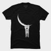 Astronaut is Hanging on the Moon Tshirt ER31