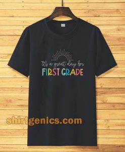 First Grade Teacher Short Sleeve T-shirt TPKJ3